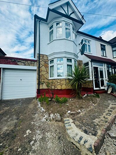 3 Bedroom Terraced House To Rent In Bute Road, Ilford, IG6