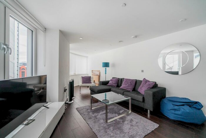 2 Bedroom Apartment To Rent In Eagle Point, City Road, London, EC1V