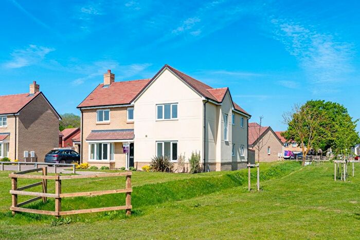 4 Bedroom Detached House For Sale In Hyacinth Drive, Dunmow, CM6