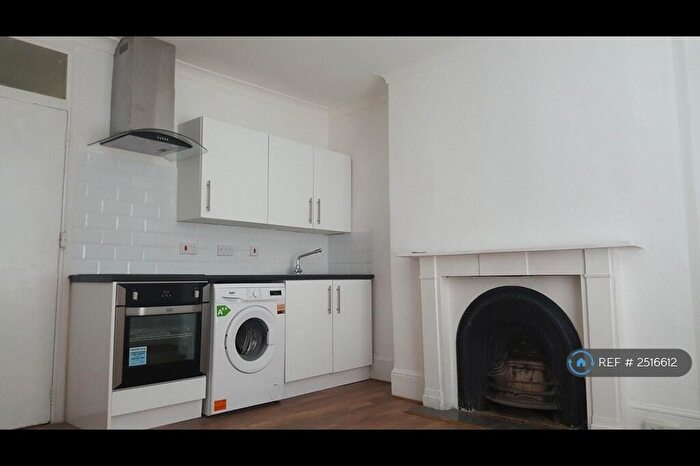 1 Bedroom Flat To Rent In Parrock Street, Gravesend Kent, DA12