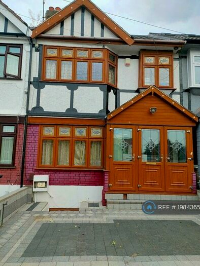 4 Bedroom Terraced House To Rent In Huxley Drive, Romford, RM6