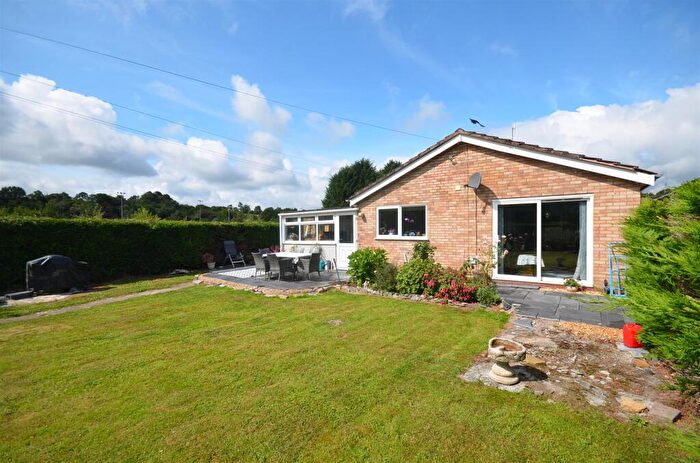2 Bedroom Detached Bungalow For Sale In Sunnyfield, Rhayader, LD6