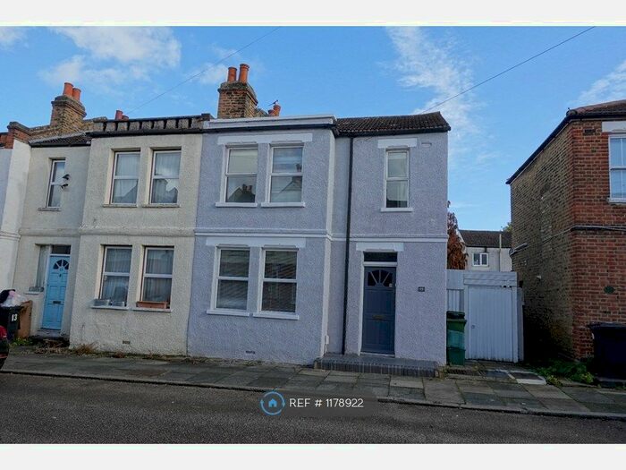 2 Bedroom End Of Terrace House To Rent In Gladwell Road, Bromley, BR1