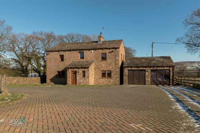 3 Bedroom Detached House To Rent In County Brook Lane, Foulridge, Colne, BB8