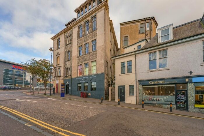 3 Bedroom Flat To Rent In Bruce Street, Dunfermline, Fife, KY12