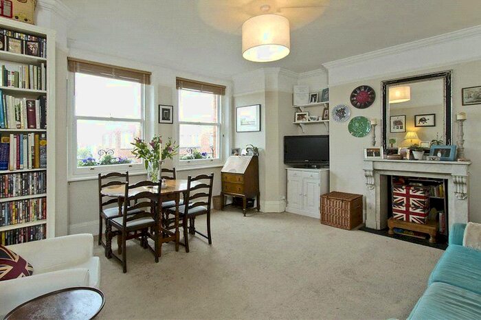 2 Bedroom Flat To Rent In Drive Mansions, Fulham Road, SW6