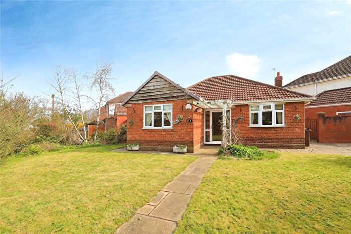 3 Bedroom Bungalow For Sale In Windermere Road, Wolverhampton, West Midlands, WV6