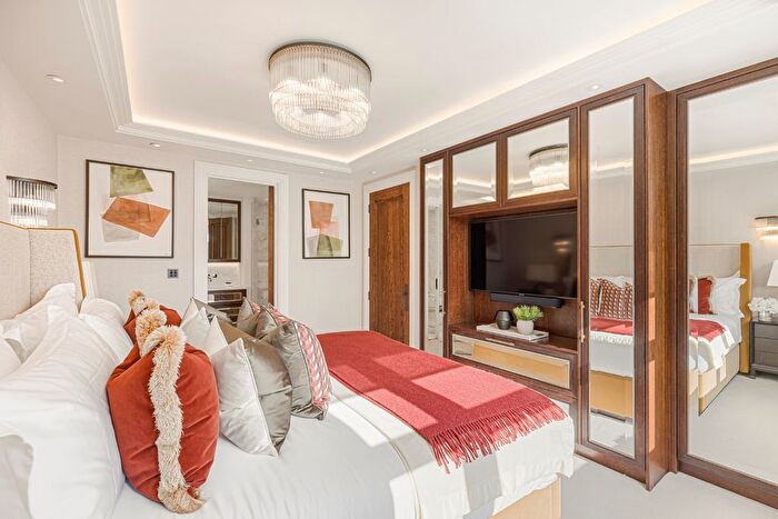 3 Bedroom Flat To Rent In Prince Of Wales Terrace, Kensington, London, United Kingdom, W8