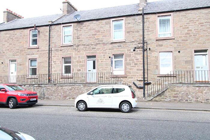 2 Bedroom Flat To Rent In Pitfour Street, Dundee, DD2