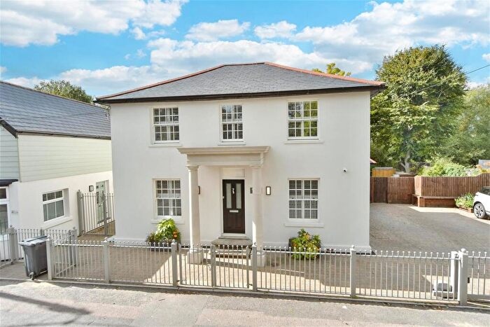 2 Bedroom Character Property For Sale In The Street, Horton Kirby, Kent, DA4