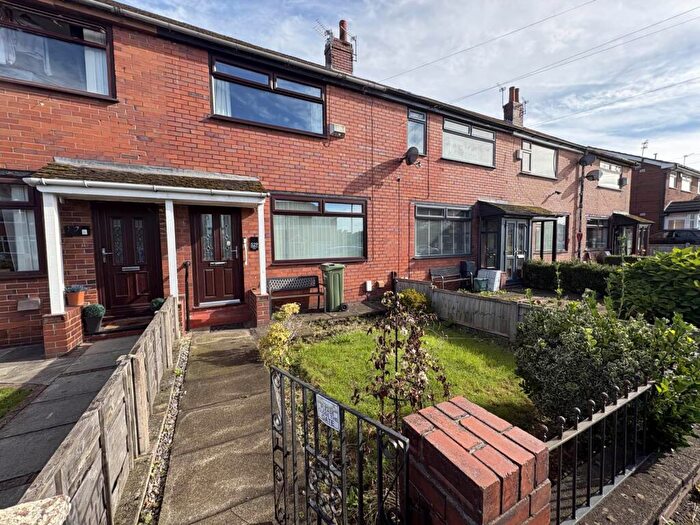 2 Bedroom Terraced House For Sale In Foxdenton Lane, Oldham, OL9