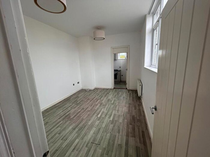 2 Bedroom Apartment To Rent In Middlecroft Lane, Gosport, PO12
