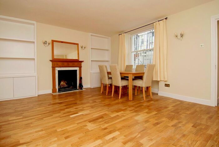 1 Bedroom Maisonette To Rent In Oakley Street, Chelsea, SW3