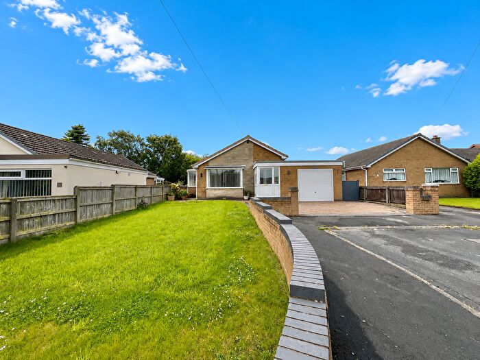 2 Bedroom Bungalow For Sale In Carr Close, Hambleton, FY6