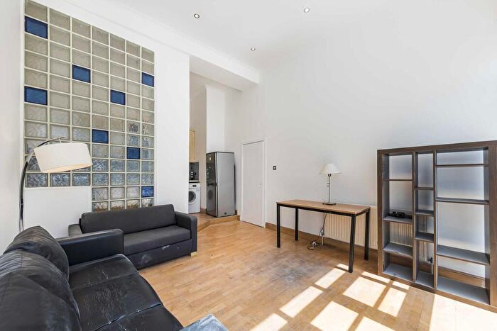 2 Bedroom Apartment To Rent In St John`s Street, Clerkenwell, EC1V