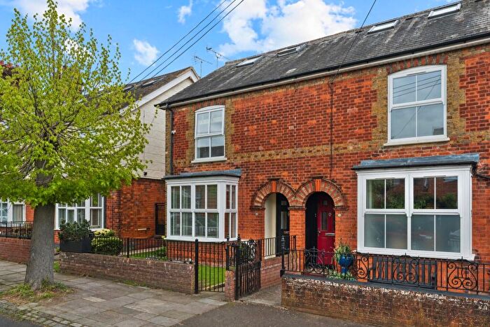 3 Bedroom Semi Detached House For Sale In The Avenue, Dunmow, Essex, CM6