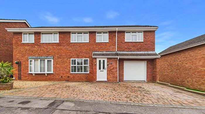 4 Bedroom Semi-Detached House For Sale In Cornwallis Avenue, North Worle, Weston-Super-Mare, BS22