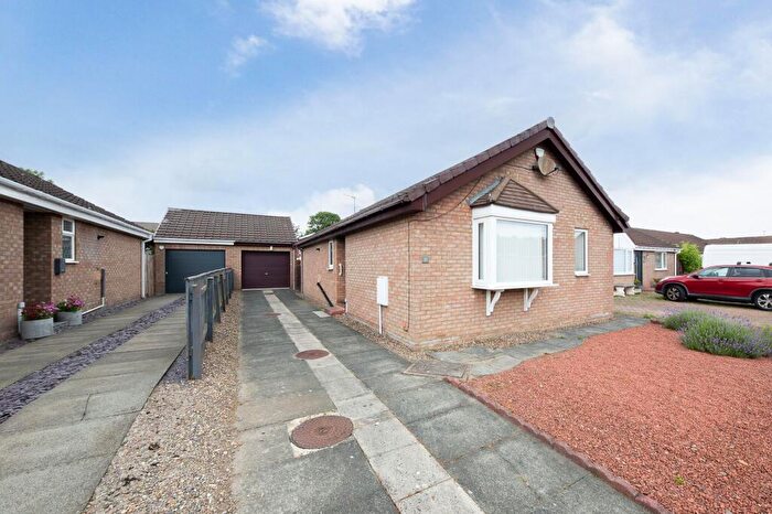 2 Bedroom Detached Bungalow For Sale In Meadway Drive, Forest Hall, NE12