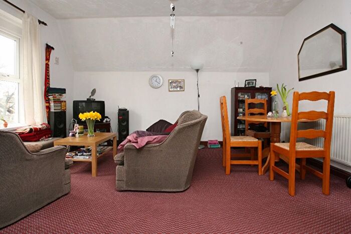 1 Bedroom Flat To Rent In Flat, , Richmond Road, Roath, Cardiff, CF24