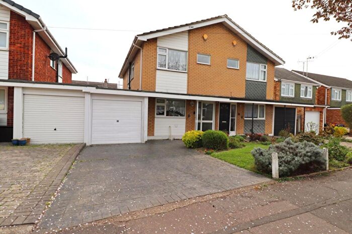 3 Bedroom Semi Detached House For Sale In Tudor Road, Eastwood, Leigh-on-Sea, SS9