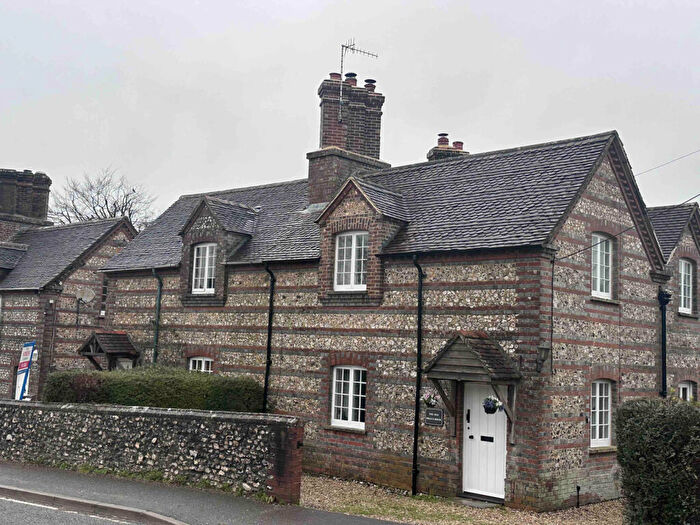 3 Bedroom Semi Detached House To Rent In Winterborne Whitechurch, DT11