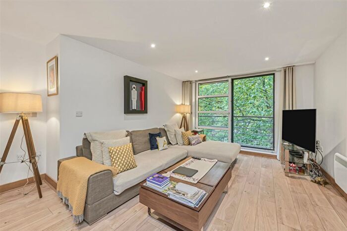 3 Bedroom Flat To Rent In Neville House, Page Street, Westminster, London, SW1P