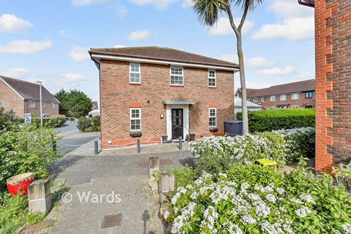 4 Bedroom Detached House For Sale In Penny Cress Road, Minster-On-Sea, Kent, ME12