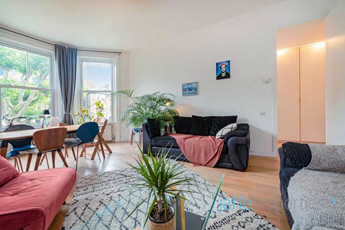 2 Bedroom Apartment To Rent In Fordwych Road, London, NW2