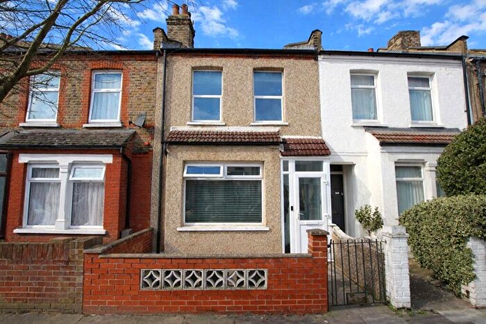 2 Bedroom Terraced House For Sale In Flaxton Road, Plumstead Common, SE18