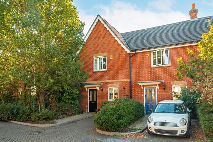3 Bedroom Terraced House To Rent In Garvary Road, Beckton, E16