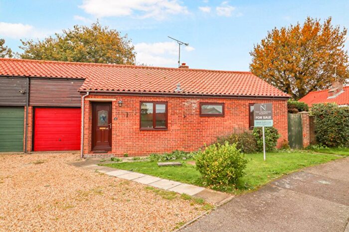 2 Bedroom Detached Bungalow For Sale In Walcups Lane, Great Massingham, PE32
