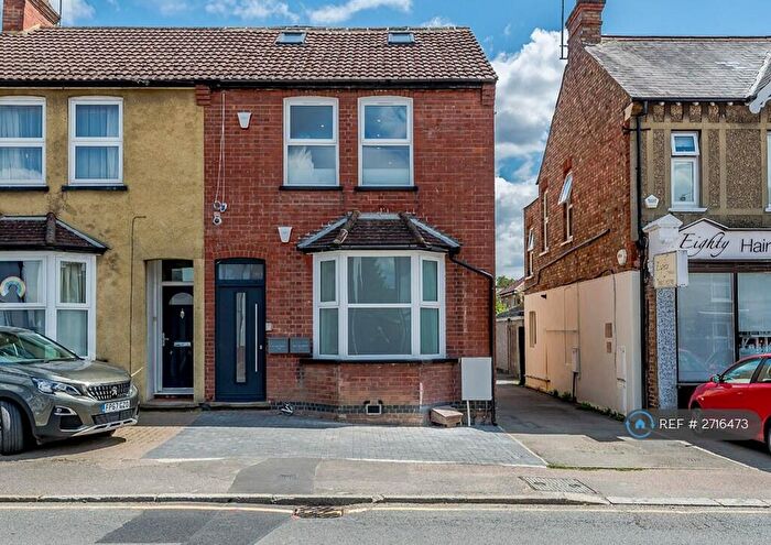 2 Bedroom Flat To Rent In High Street, Northwood, HA6