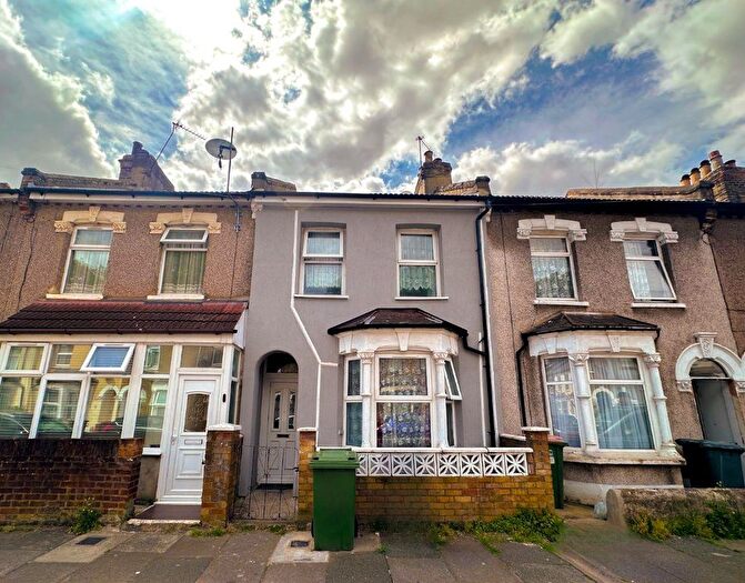 4 Bedroom Terraced House For Sale In Dongola Road, London, E13