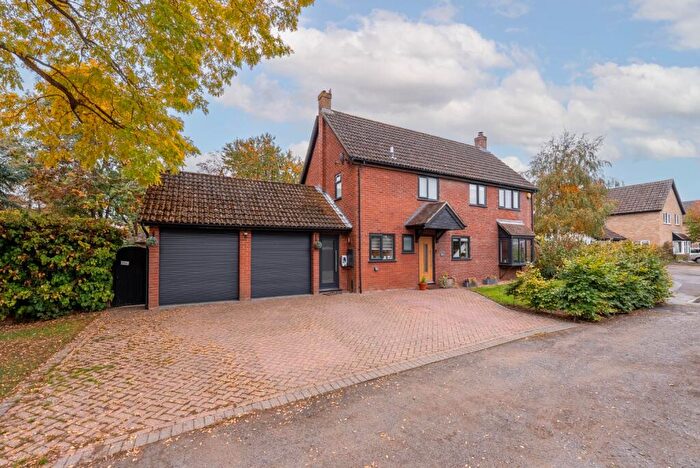 4 Bedroom Detached House For Sale In Scotts Close, Hilton, Huntingdon, Cambridgeshire, PE28