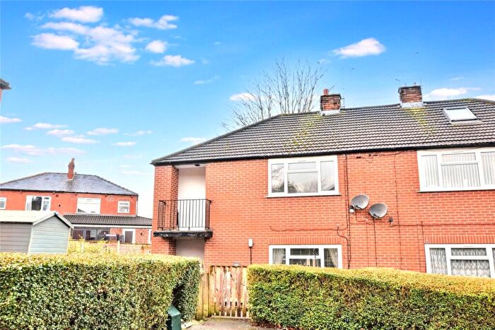 1 Bedroom Apartment To Rent In Langley Mount, Leeds, West Yorkshire, LS13