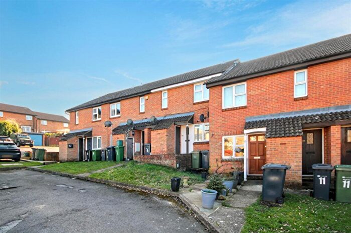 1 Bedroom Maisonette To Rent In Sturt Court, Guildford, GU4