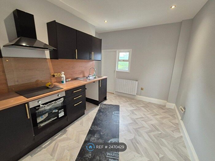 4 Bedroom Flat To Rent In Turners Hill, London, E15