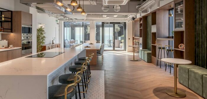 3 Bedroom Flat To Rent In George Street, Croydon, CR0