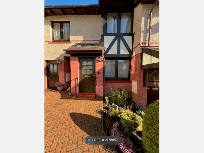 2 Bedroom Flat To Rent In Cults, Aberdeen, AB15