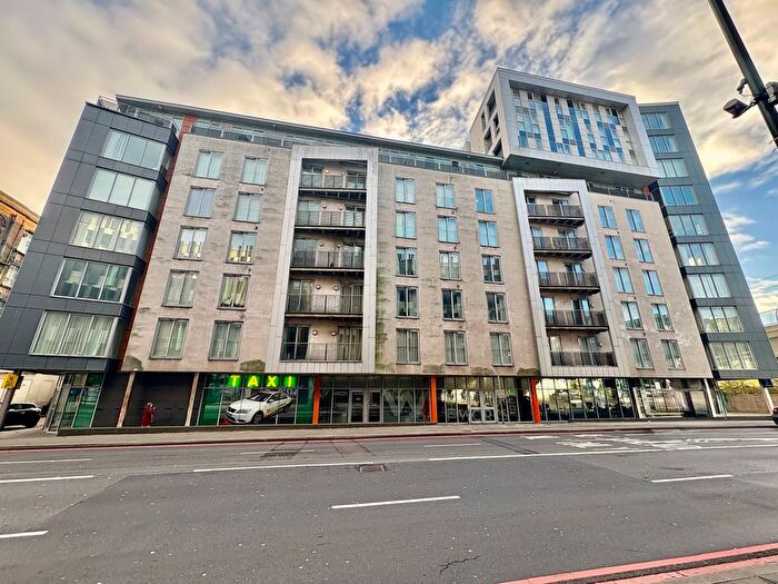 2 Bedroom Flat To Rent In Queens Road, Nottingham, NG2