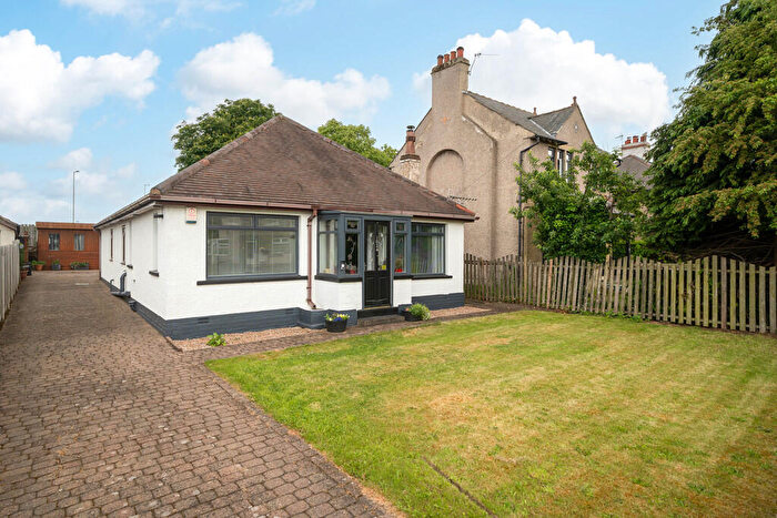 5 Bedroom Detached House For Sale In Bradford Road, East Bierley, BD4