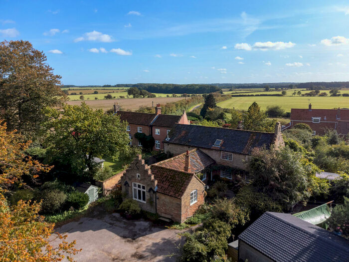 5 Bedroom Detached House For Sale In Lynn Road, Great Bircham, Norfolk, PE31
