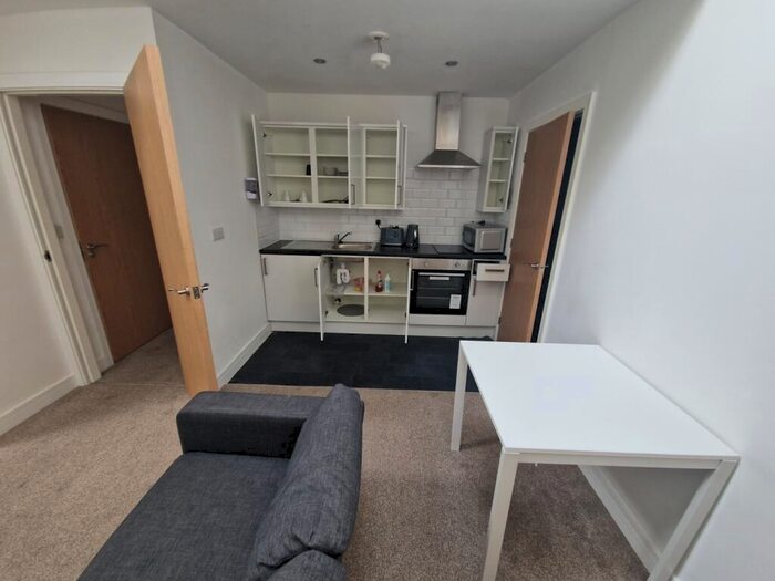 Studio To Rent In Law Russell House, Vicar Lane, Bradford, West Yorkshire, BD1