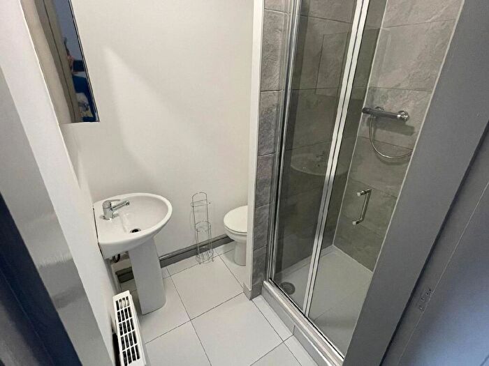 6 Bedroom House To Rent In Exeter Road, Selly Oak, Birmingham, West Midlands, B29