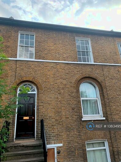 1 Bedroom Flat To Rent In Peckham Hill Street, London, SE15