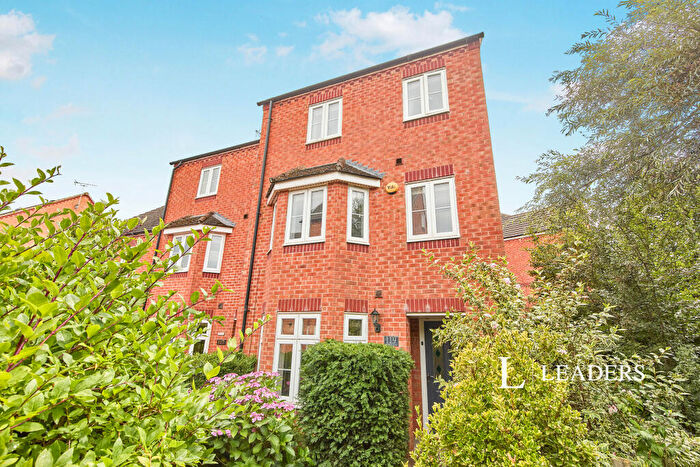 4 Bedroom End Of Terrace House To Rent In Humber Street, Hilton, Derby, DE65