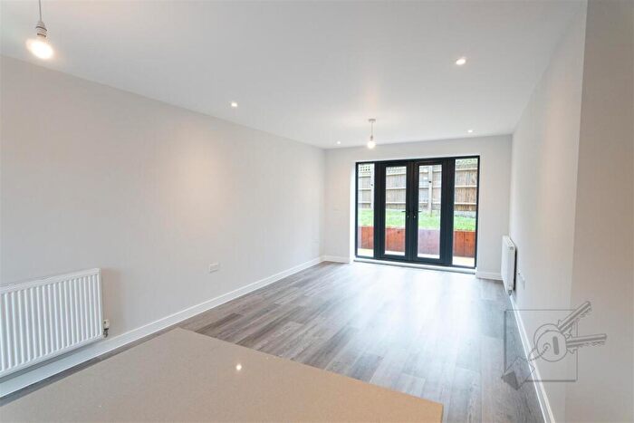2 Bedroom Apartment To Rent In Ground Floor Flat, St Marys Road, Greenhithe, Kent, DA9