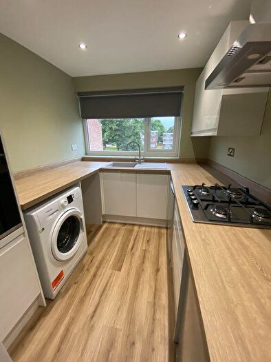 2 Bedroom Flat To Rent In Camden Close, Castle Bromwich, Birmingham, West Midlands, B36