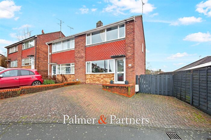 3 Bedroom Semi Detached House For Sale In Hugh Dickson Road, Mile End, Colchester, Essex, CO4