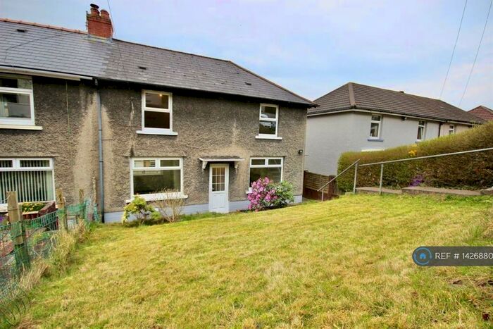 3 Bedroom Semi-Detached House To Rent In Sunnybank, Abertridwr, Caerphilly, CF83
